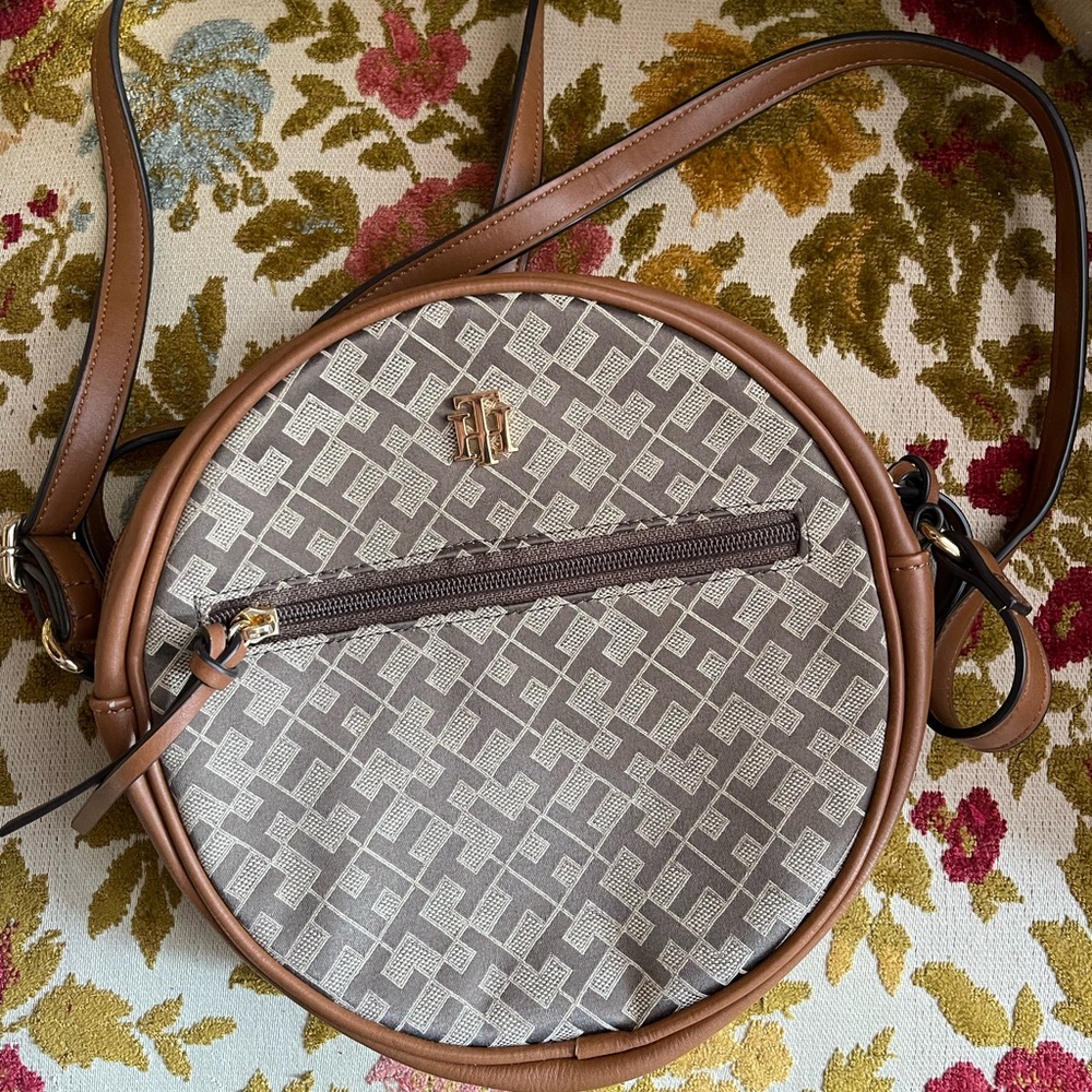Tommy Hilfiger purse